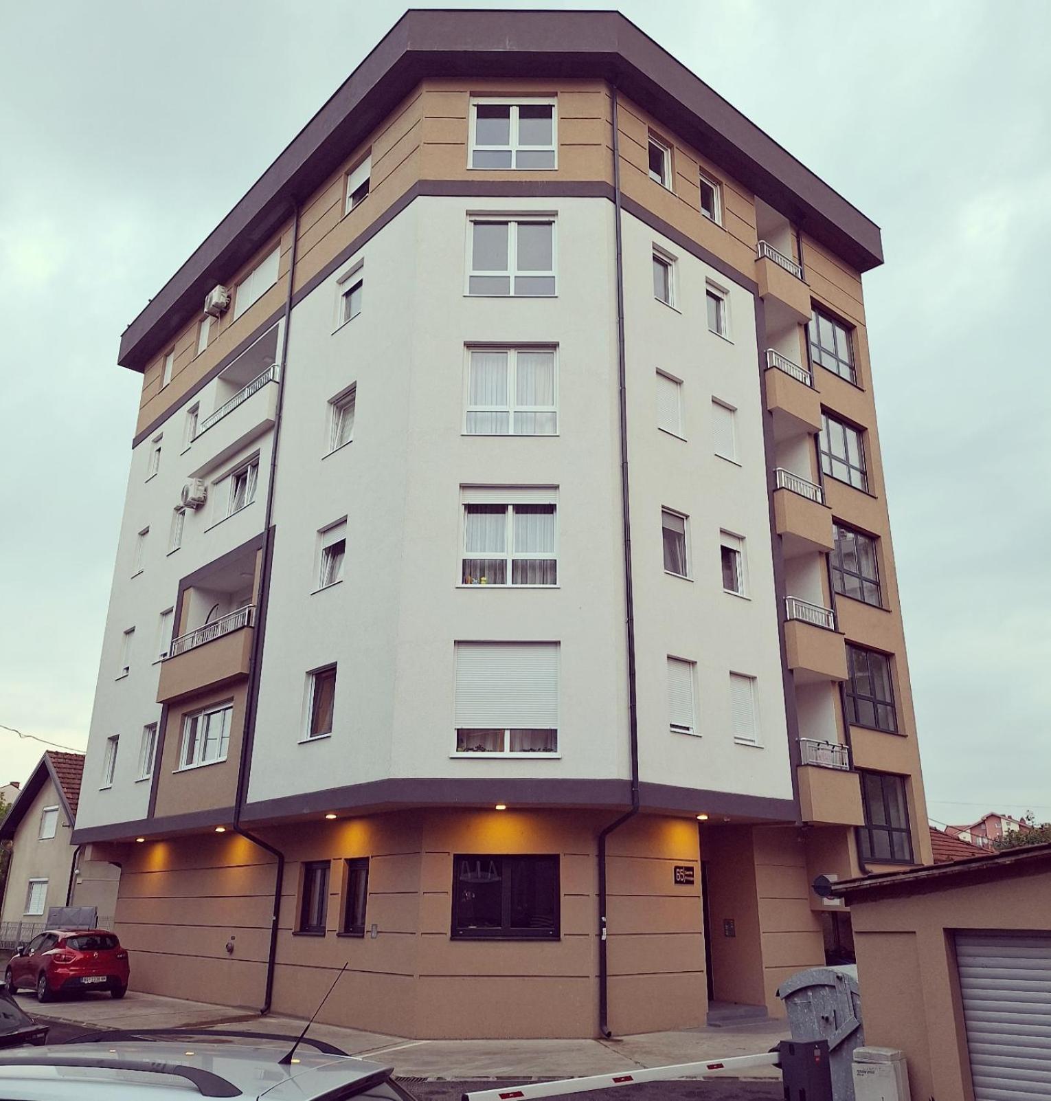 Azimut Apartman Бієліна Екстер'єр фото