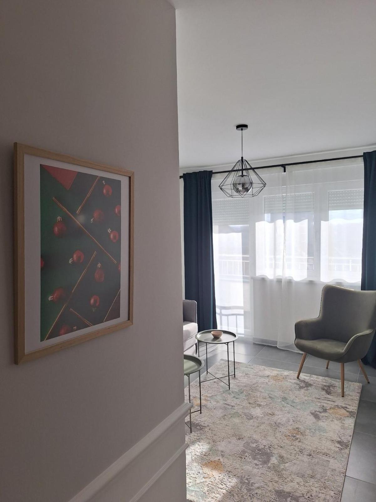 Azimut Apartman Бієліна Екстер'єр фото
